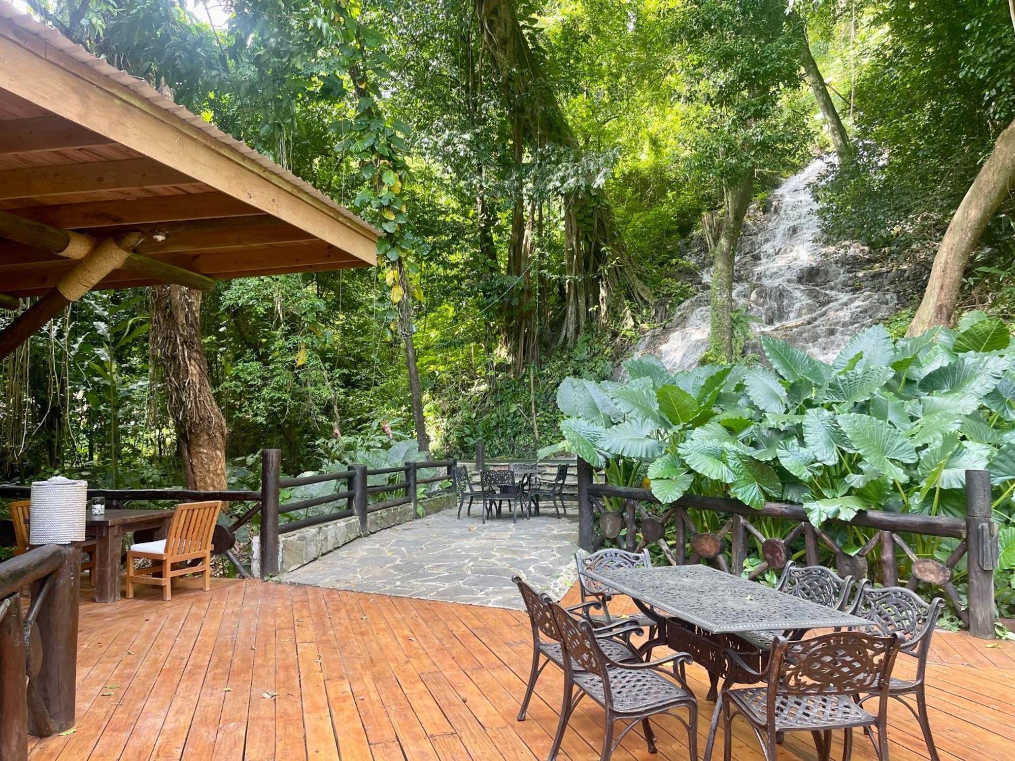 Platon Ecolodge Barahona Екстериор снимка